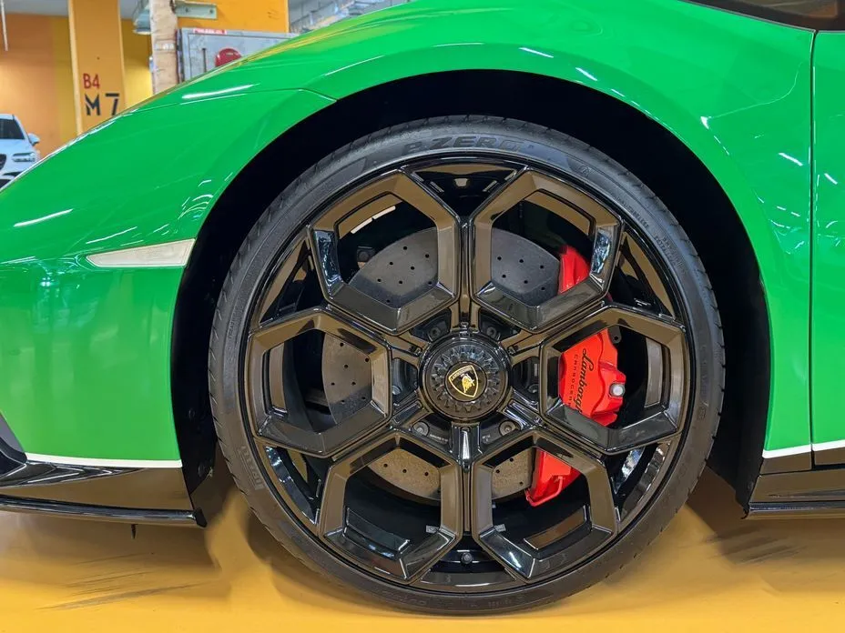 Lamborghini Huracan — фото 9