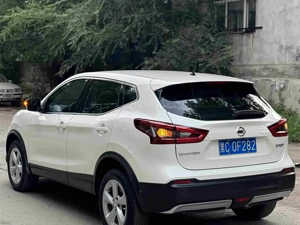 Nissan Qashqai — фото 4