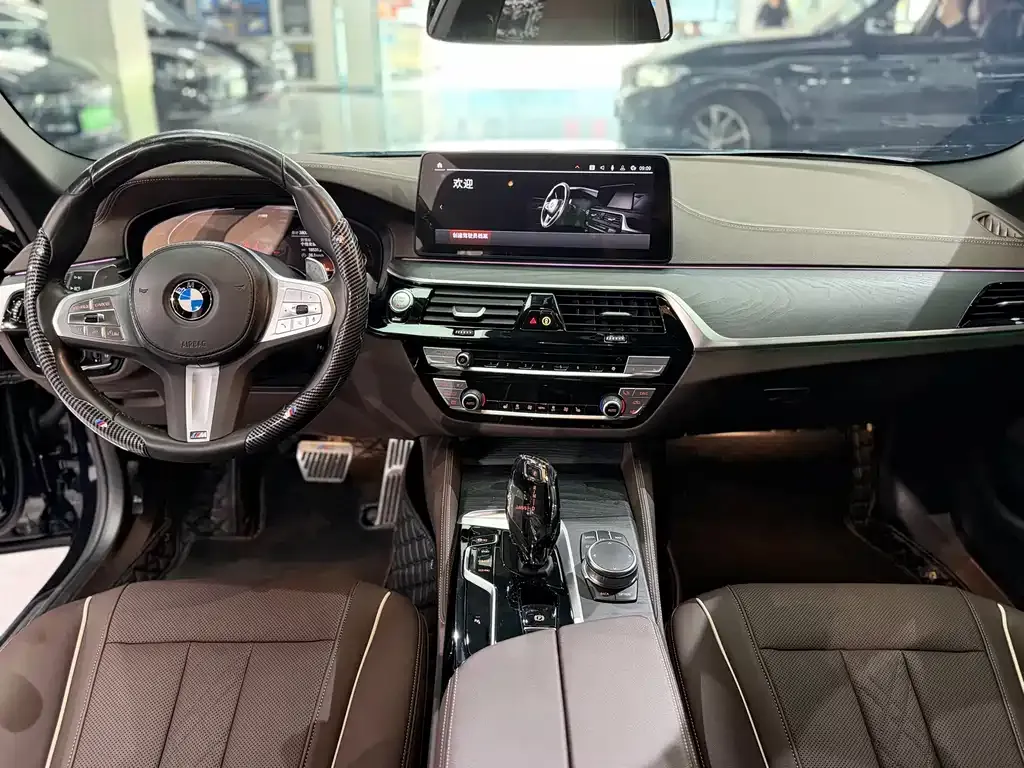 BMW 5 Series — фото 3