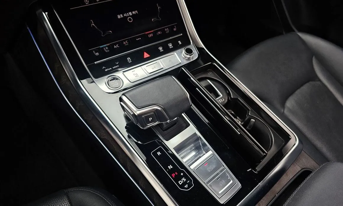 Audi Q7 — фото 9