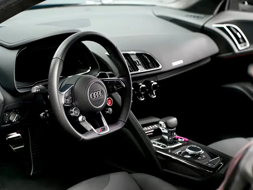 Audi R8 — фото 6