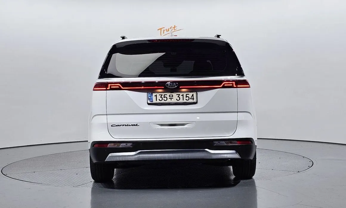 Kia Carnival — фото 2