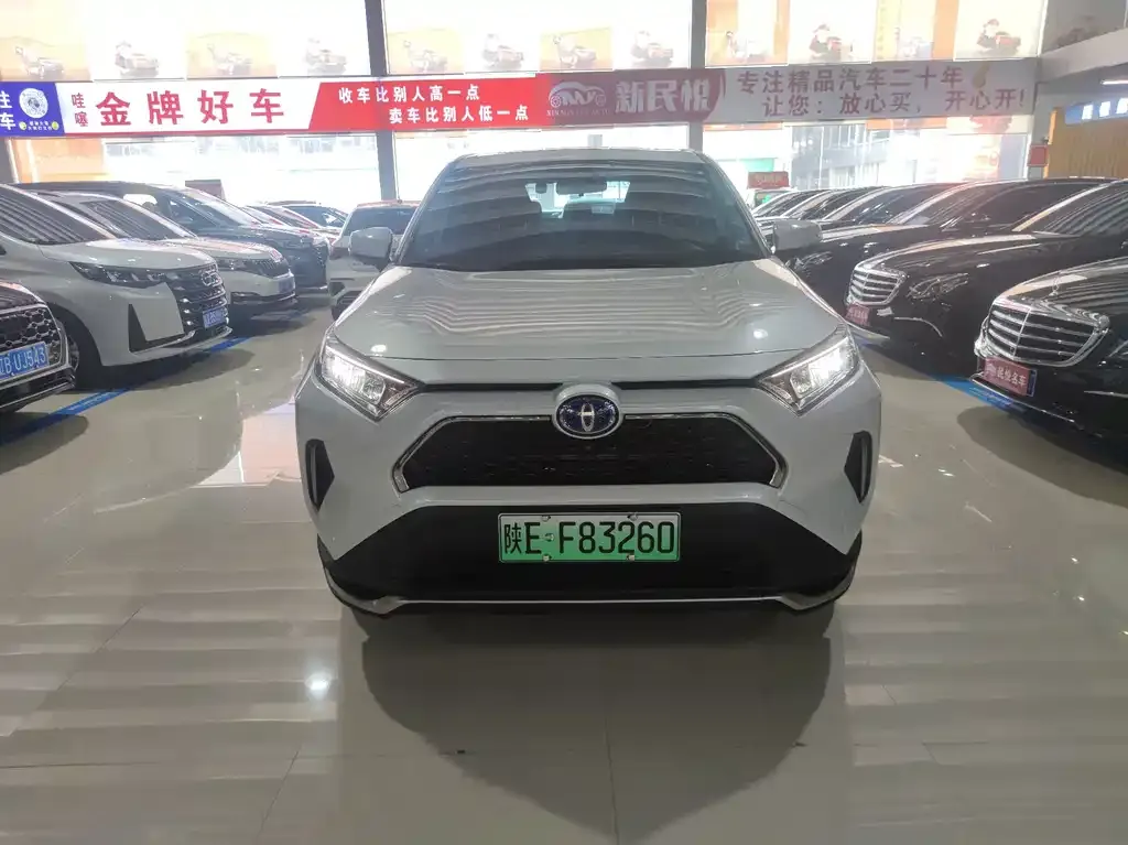 Toyota RAV4 Prime — фото 10