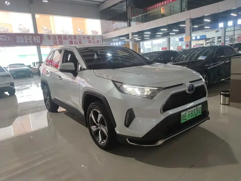 Toyota RAV4 Prime — фото 7