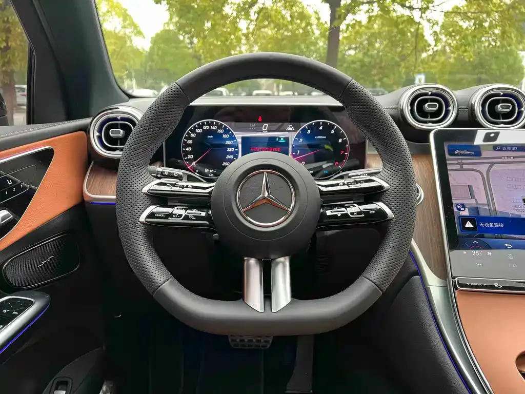 Mercedes-Benz GLC — фото 10