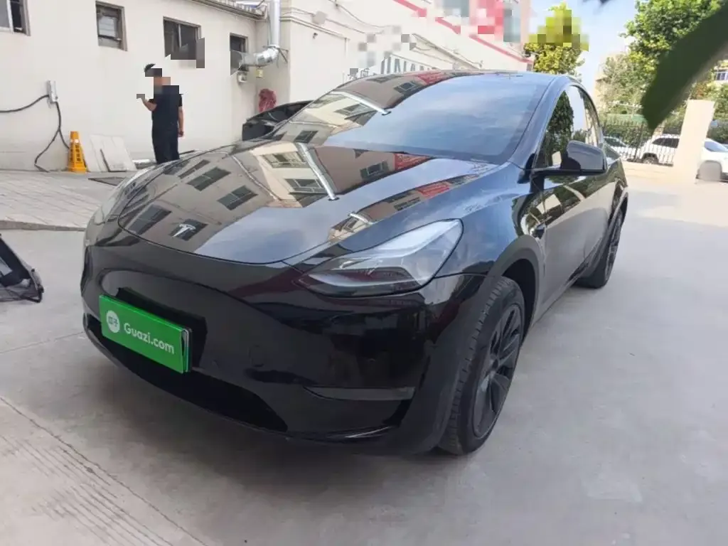 Tesla Model Y — фото 8