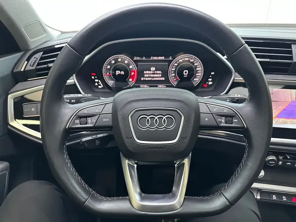 Audi Q3 — фото 5