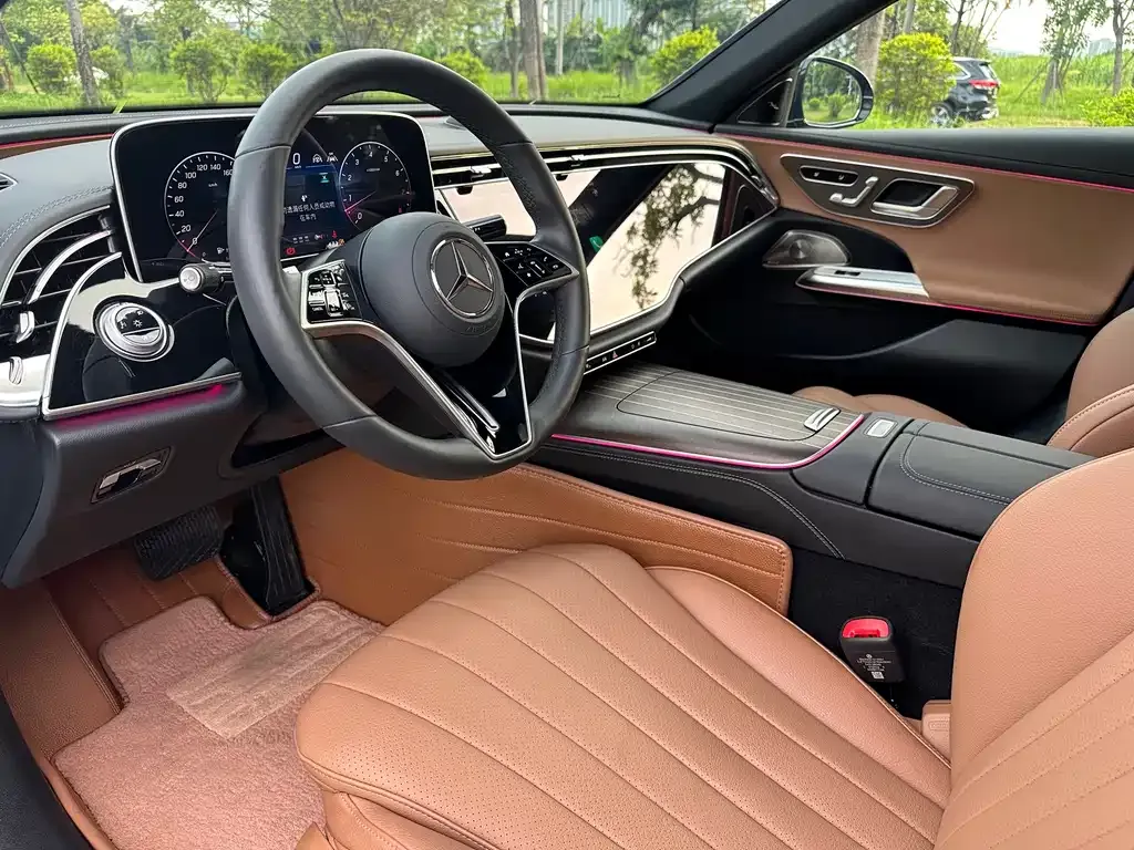 Mercedes-Benz E-Class — фото 10