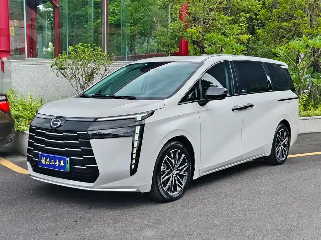 GAC Motor 传祺E8 PHEV — фото 1