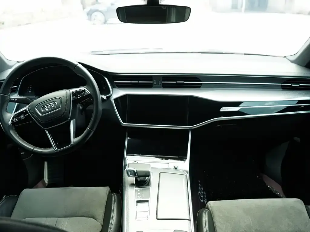 Audi A6L — фото 10