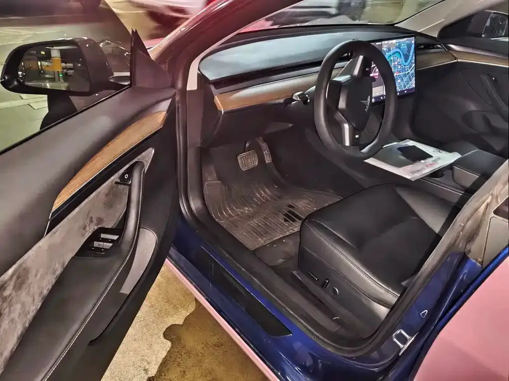 Tesla Model 3 — фото 5