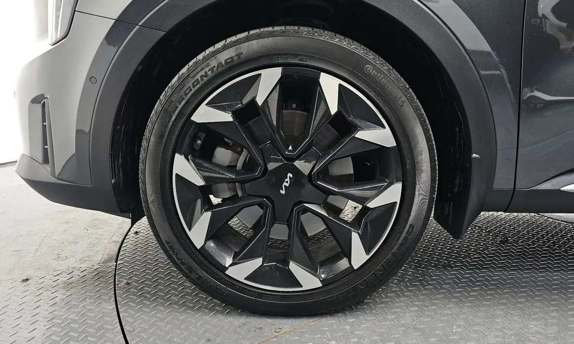 Kia Sorento — фото 6