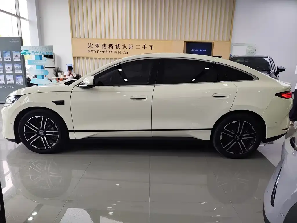 BYD Qin L — фото 2