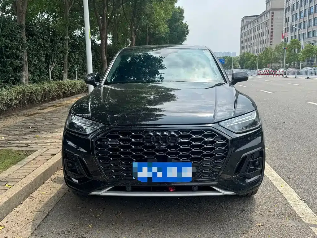 Audi Q5L Sportback — фото 7