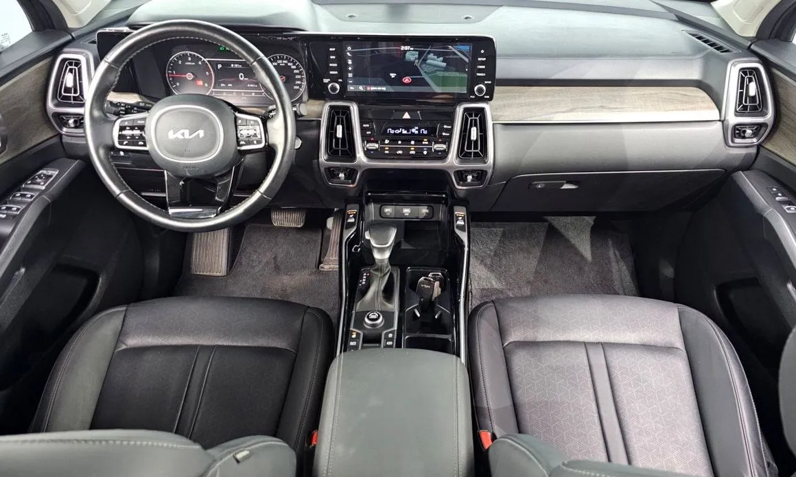 Kia Sorento — фото 10