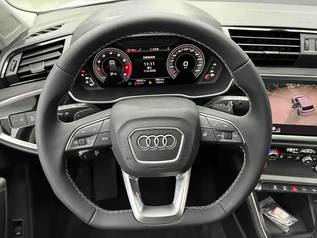 Audi Q3 — фото 6