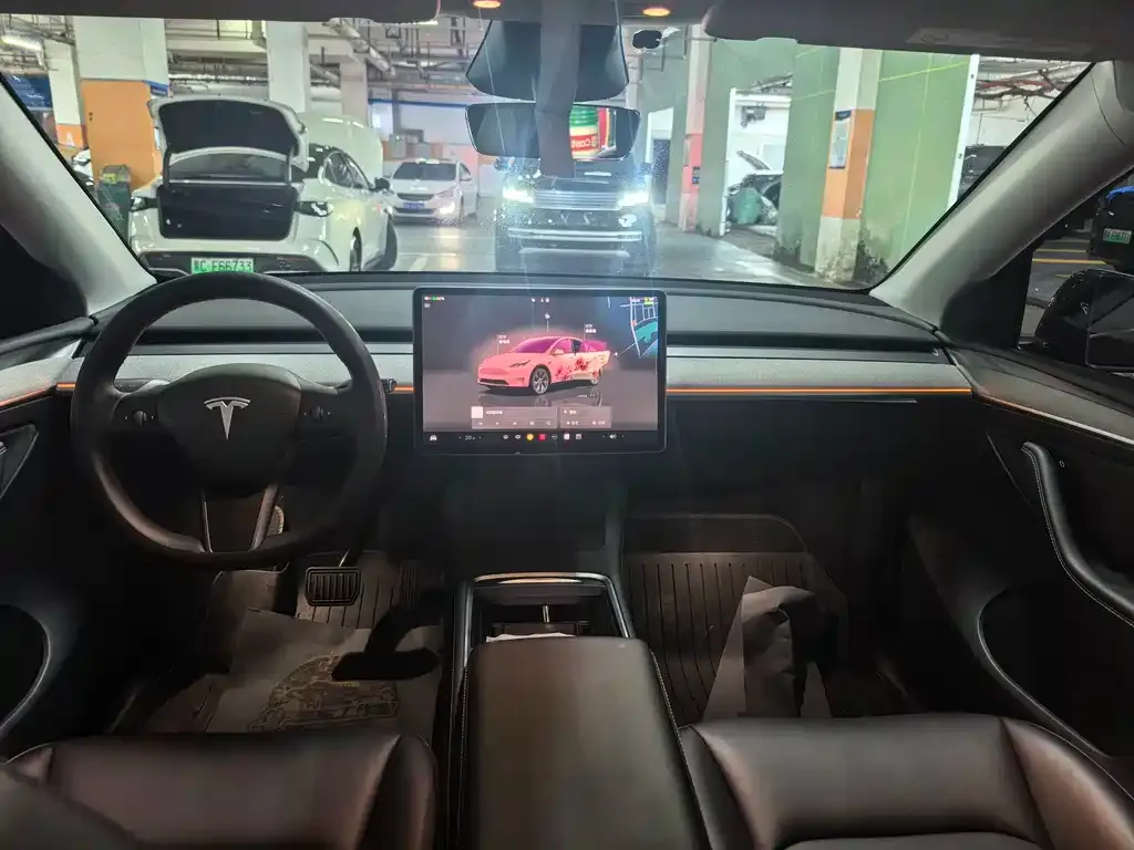Tesla Model Y — фото 9