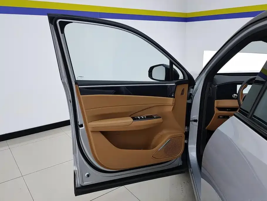Geely Galaxy L7 — фото 4