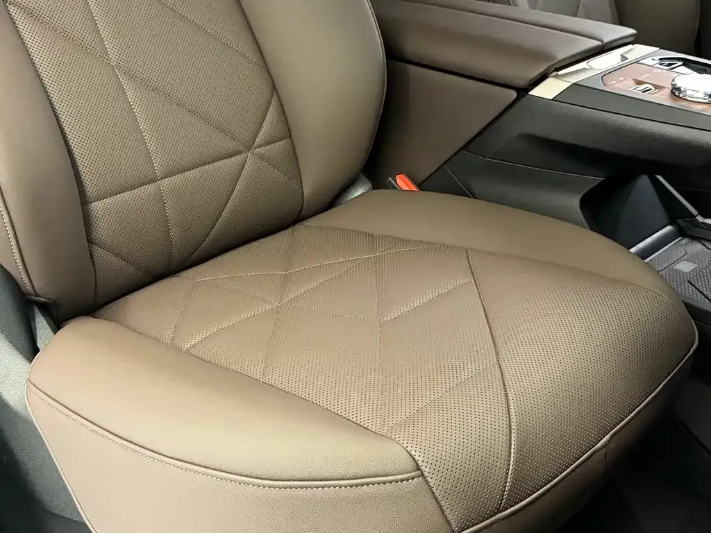 BMW iX — фото 10