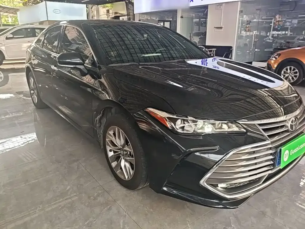 Toyota Avalon — фото 8