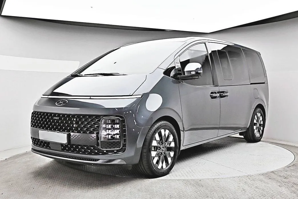 Hyundai Staria — фото 1