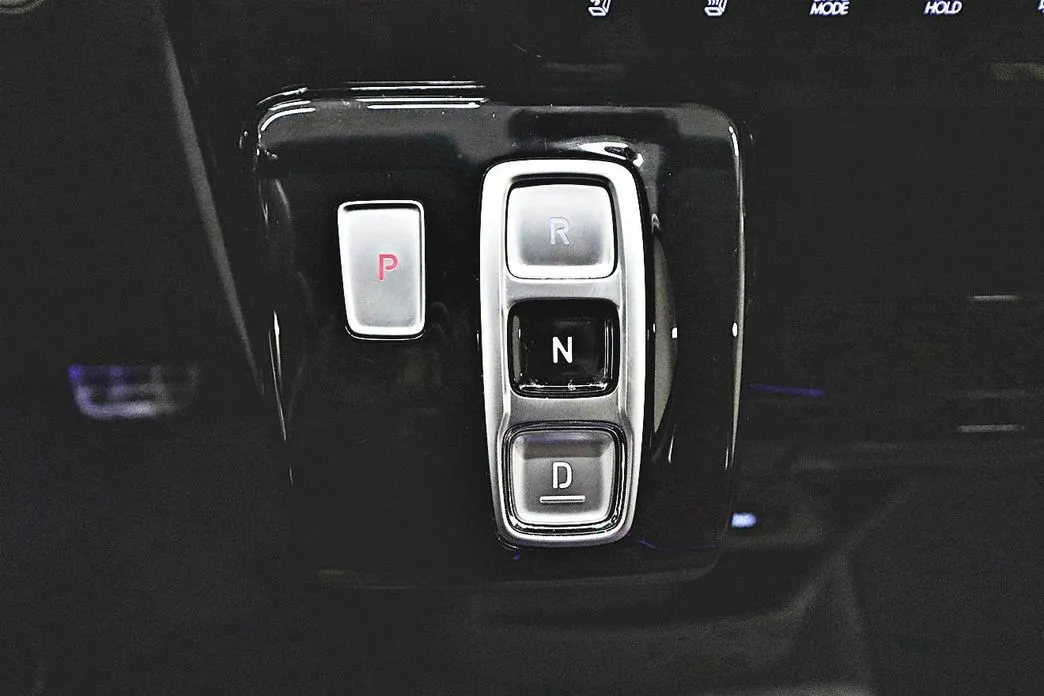 Hyundai Staria — фото 2