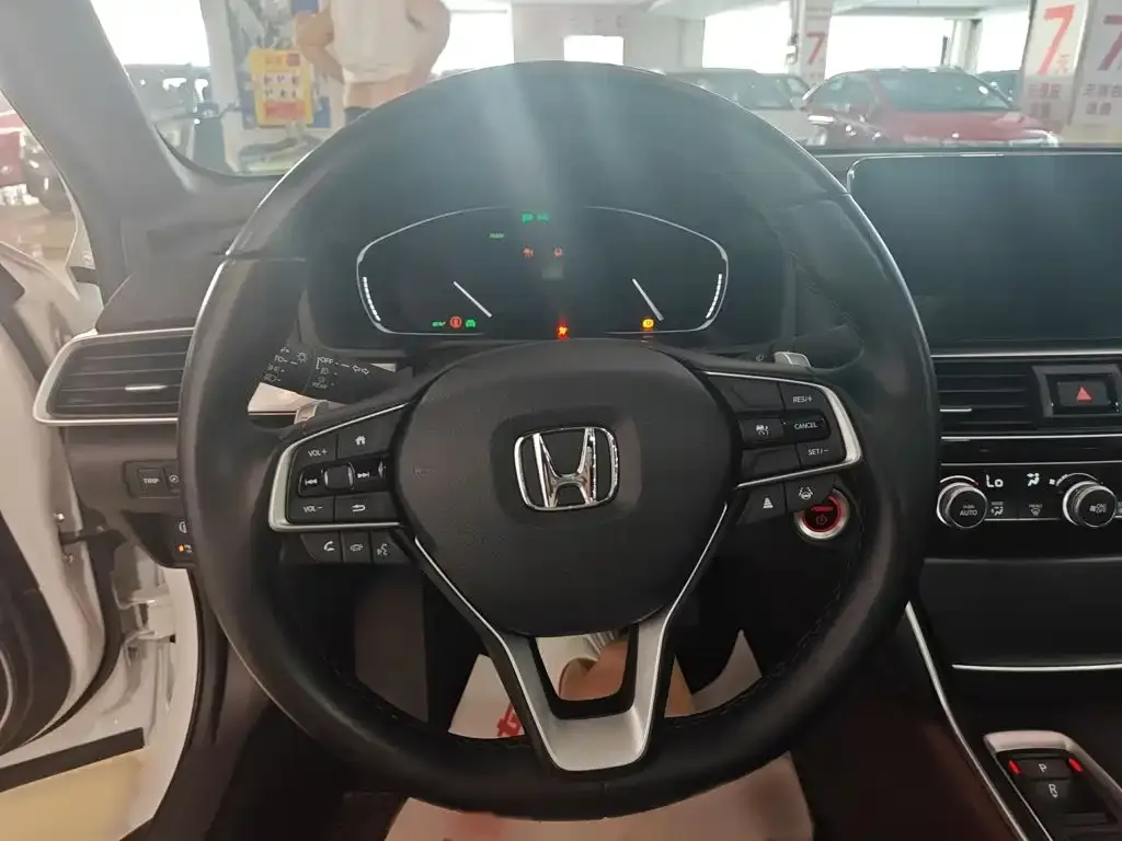 Honda Inspire — фото 3