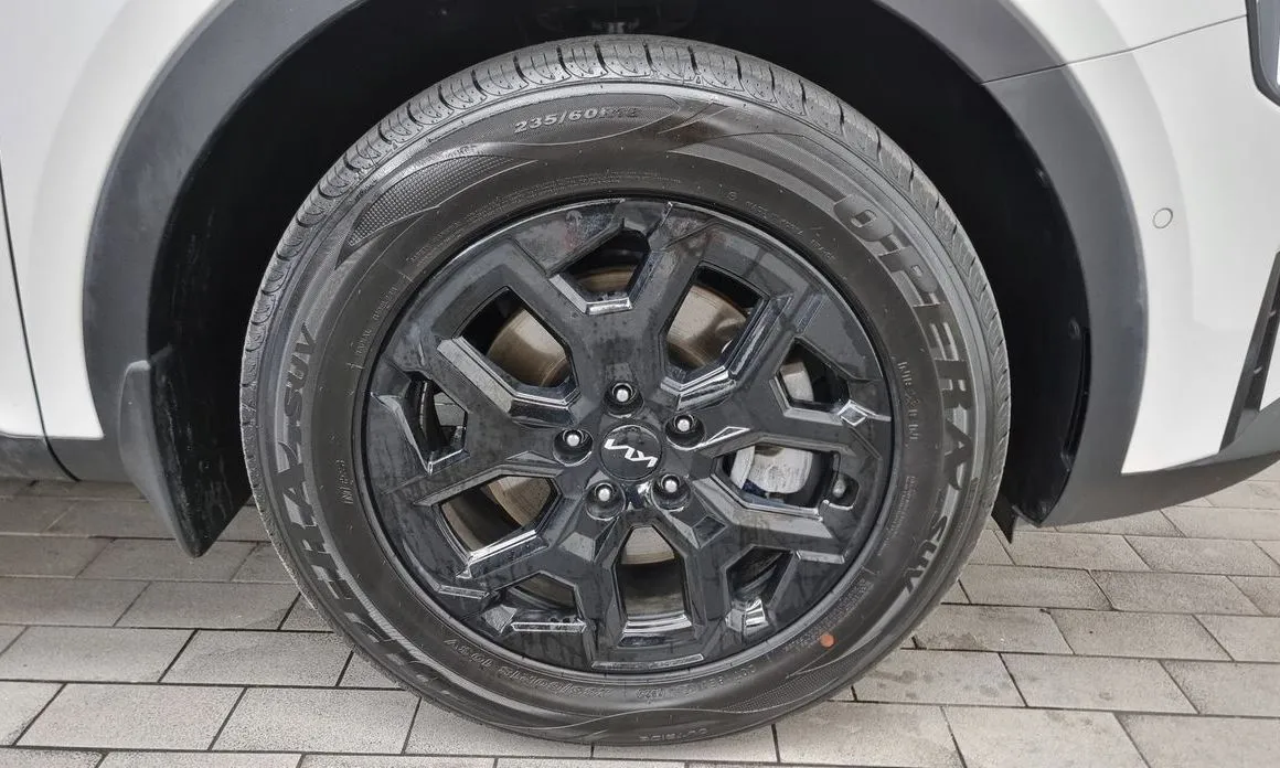 Kia Sorento — фото 10