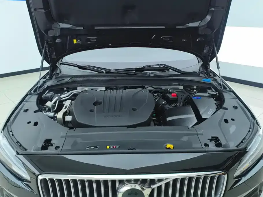 Volvo S90 — фото 10