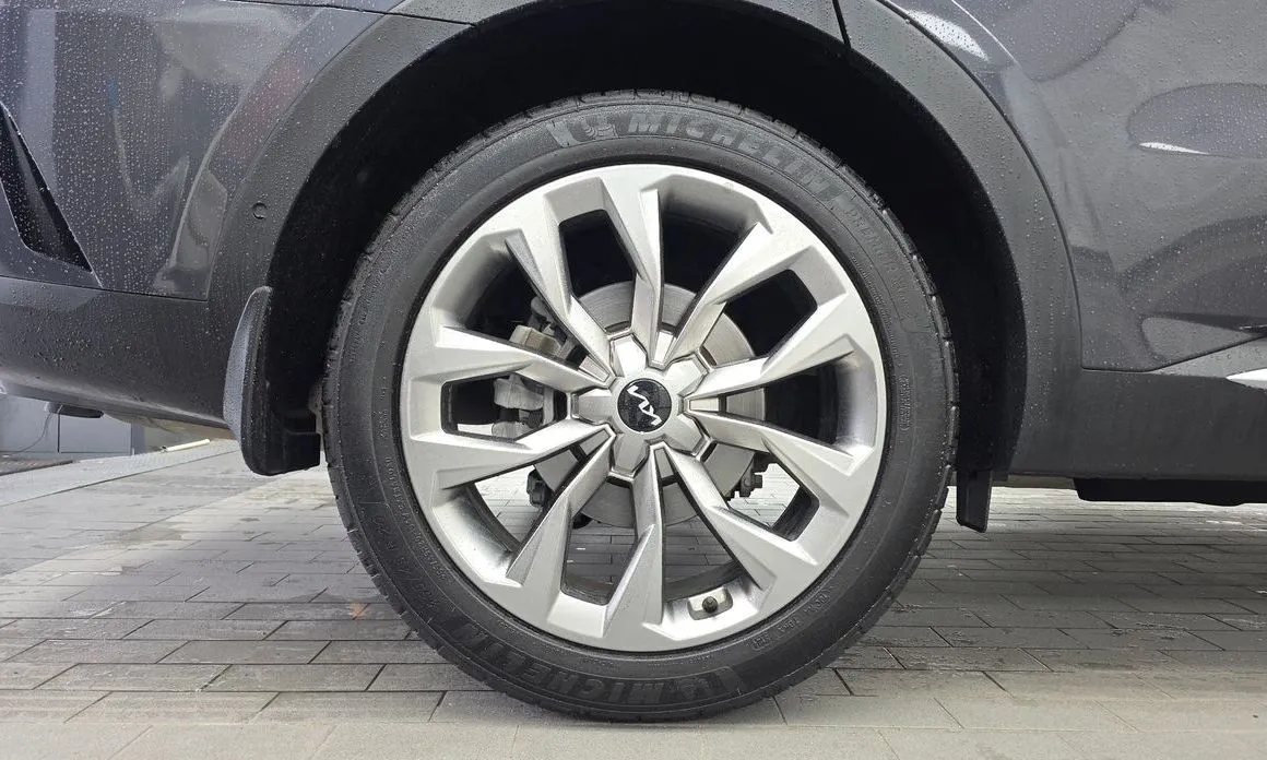 Kia Sorento — фото 6