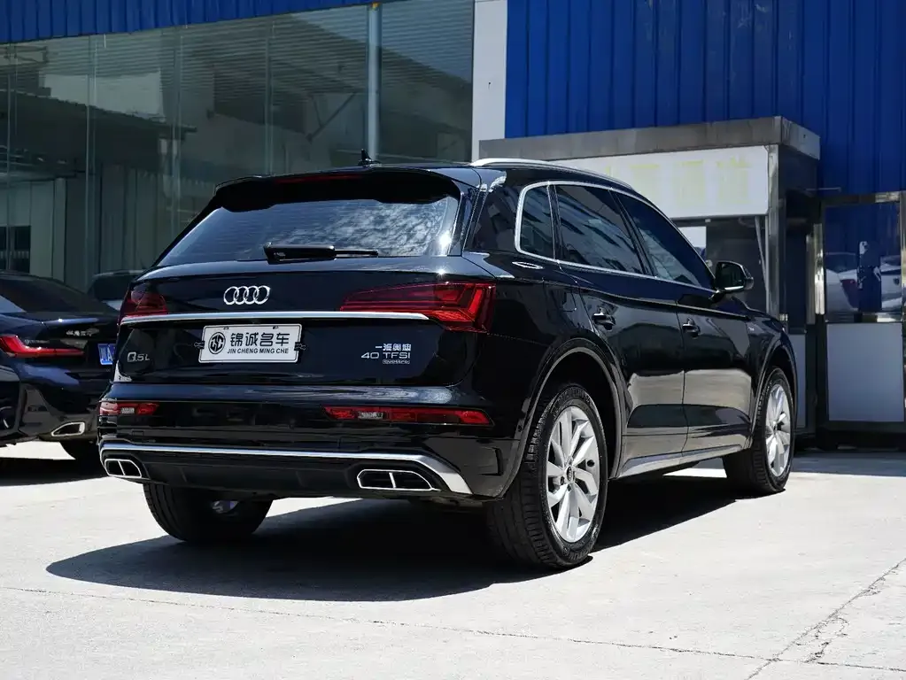 Audi Q5L — фото 4