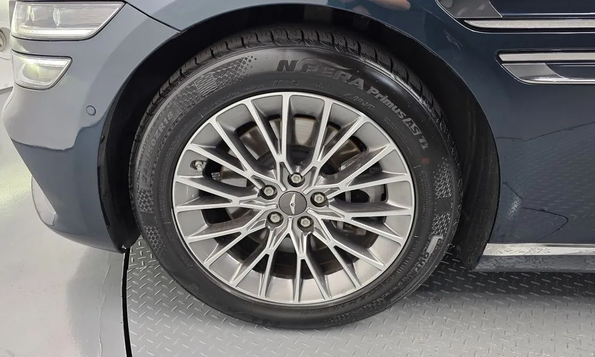 Genesis G80 — фото 10