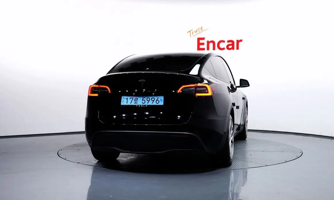 Tesla Model Y — фото 4