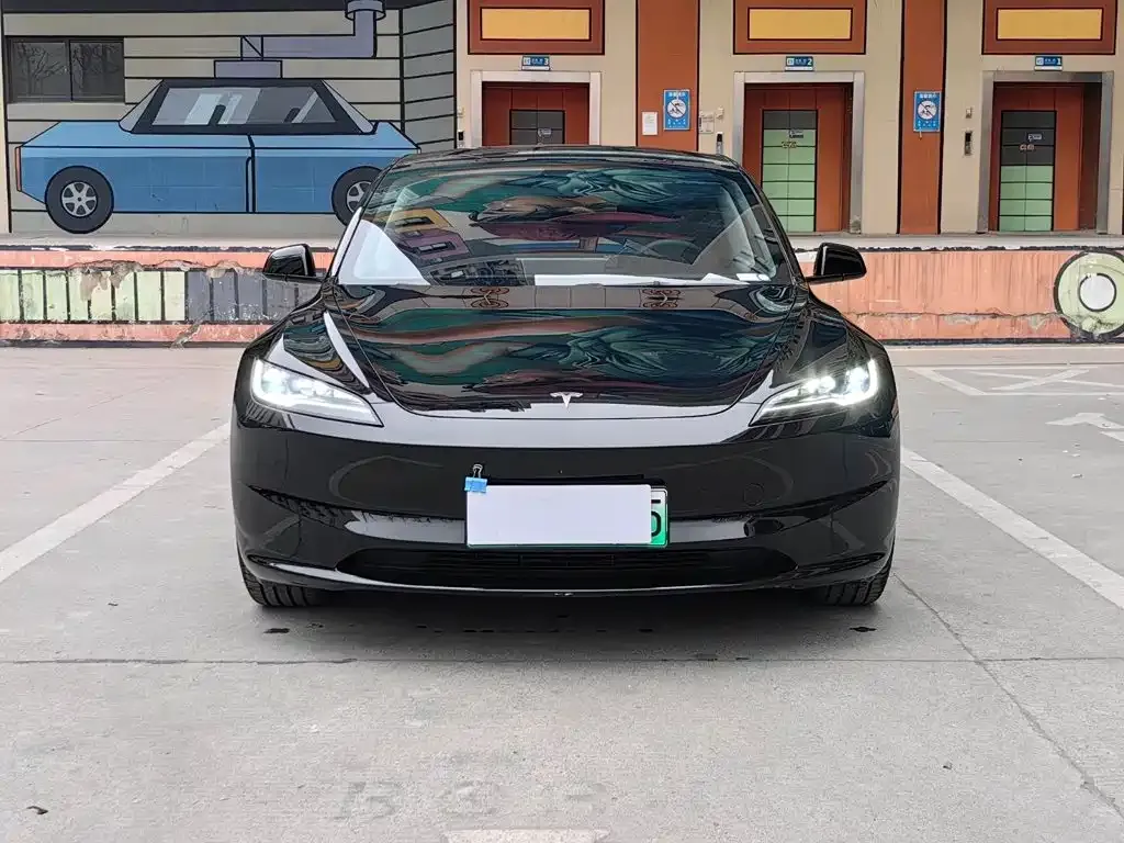 Tesla Model 3 — фото 3
