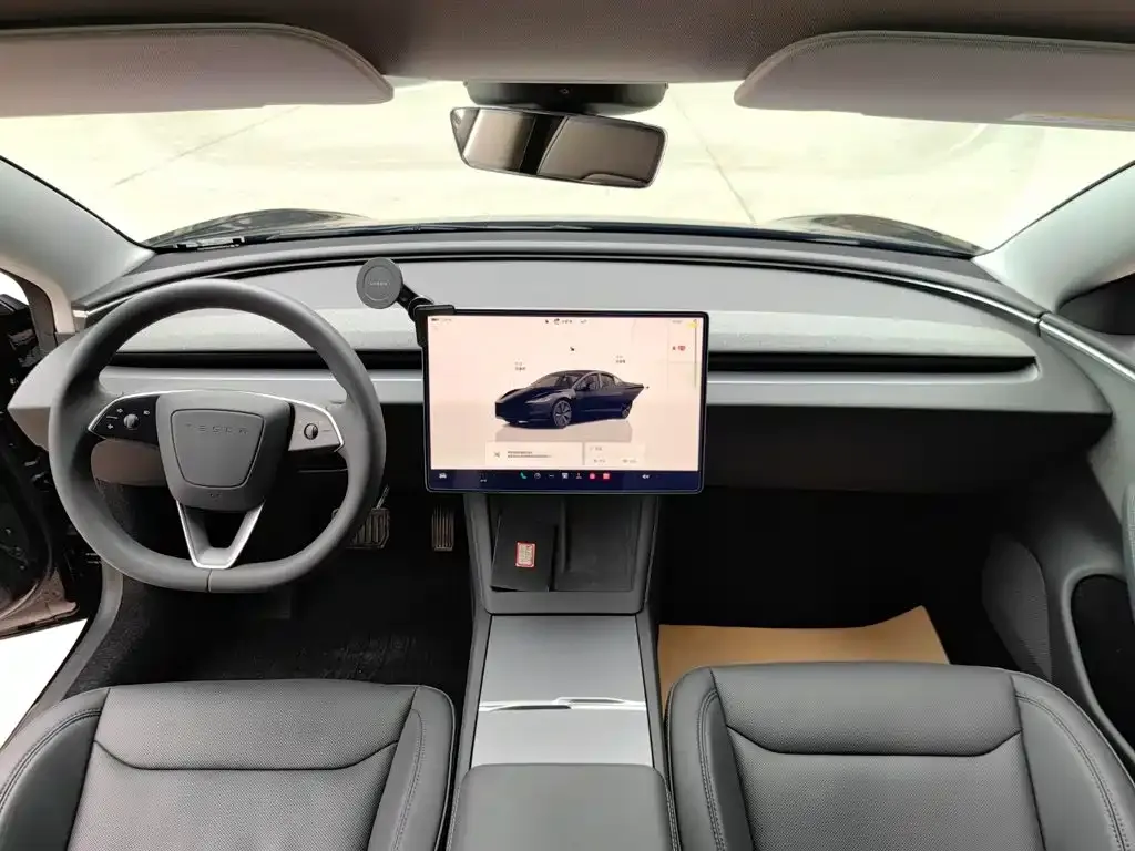 Tesla Model 3 — фото 10