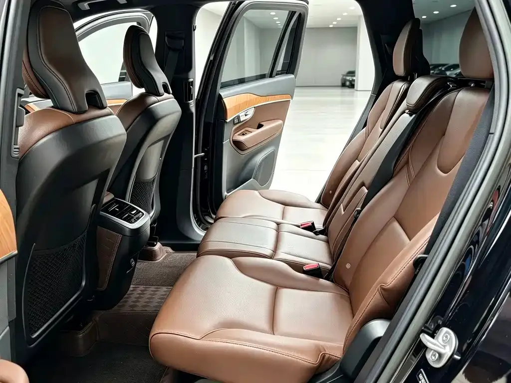 Volvo XC90 — фото 4