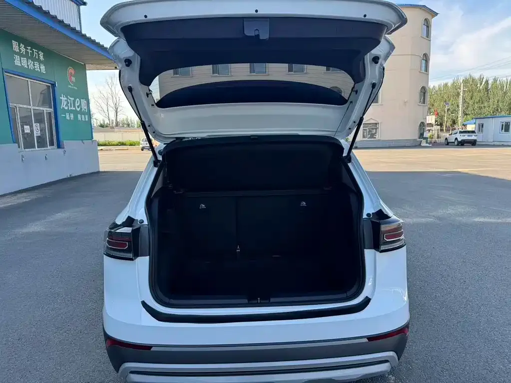 Volkswagen Tharu — фото 3