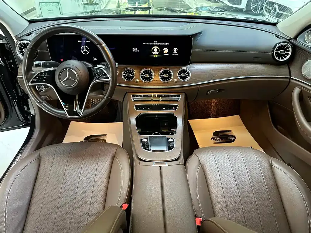 Mercedes-Benz E-Class — фото 10