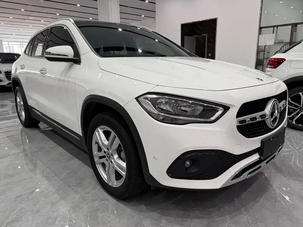 Mercedes-Benz GLA — фото 9