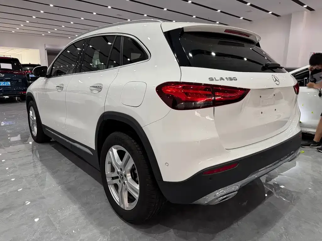 Mercedes-Benz GLA — фото 3