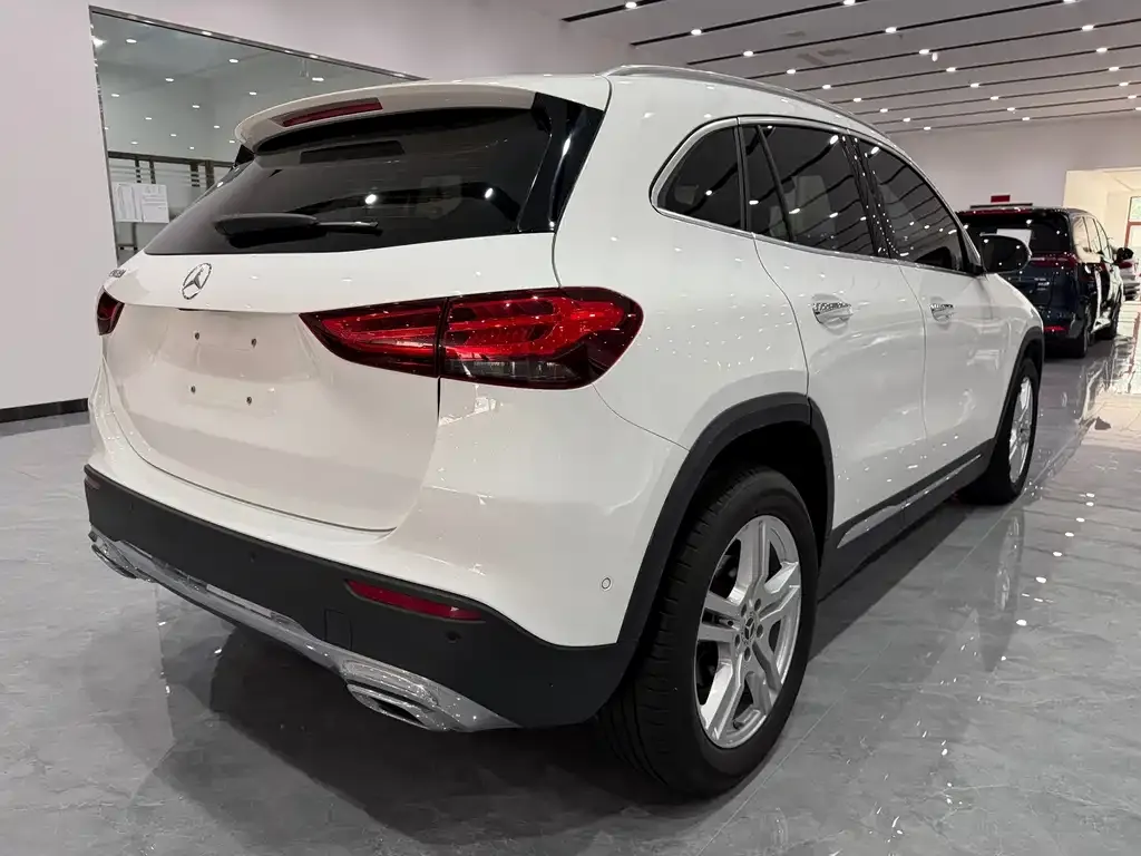 Mercedes-Benz GLA — фото 8