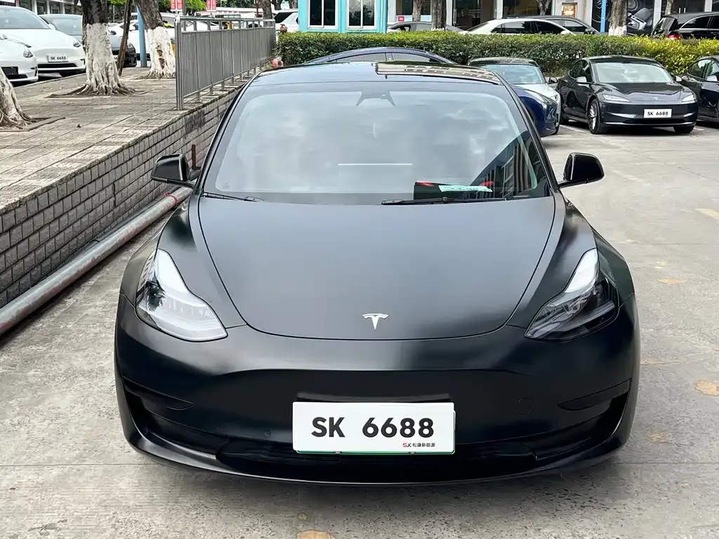 Tesla Model 3 — фото 3