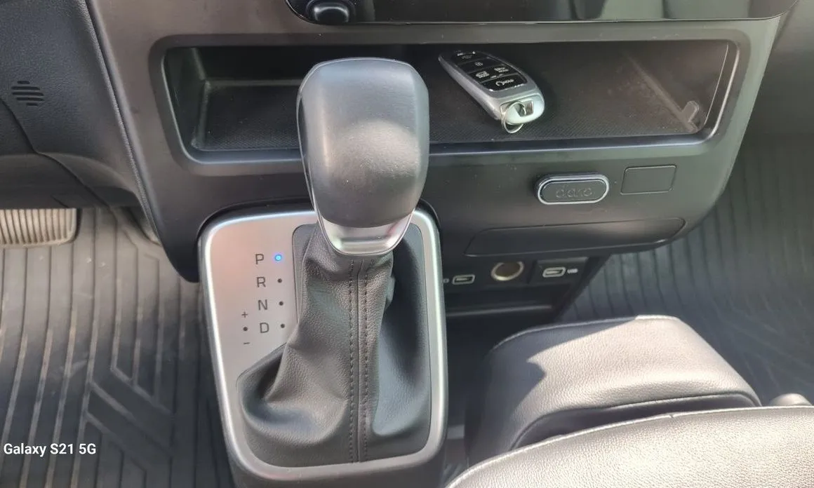 Hyundai Staria — фото 2