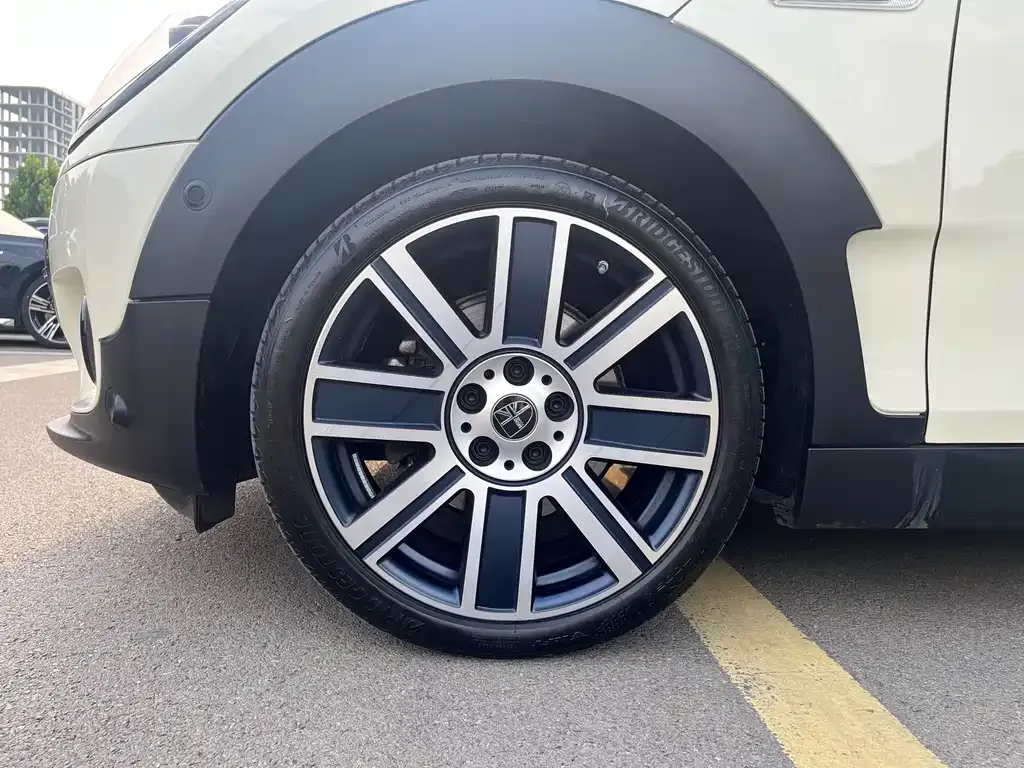 MINI Clubman — фото 7