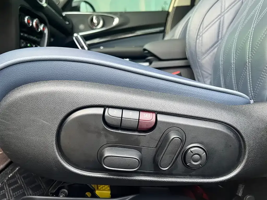 MINI Clubman — фото 10