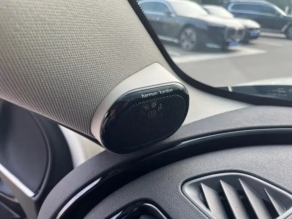 MINI Clubman — фото 6