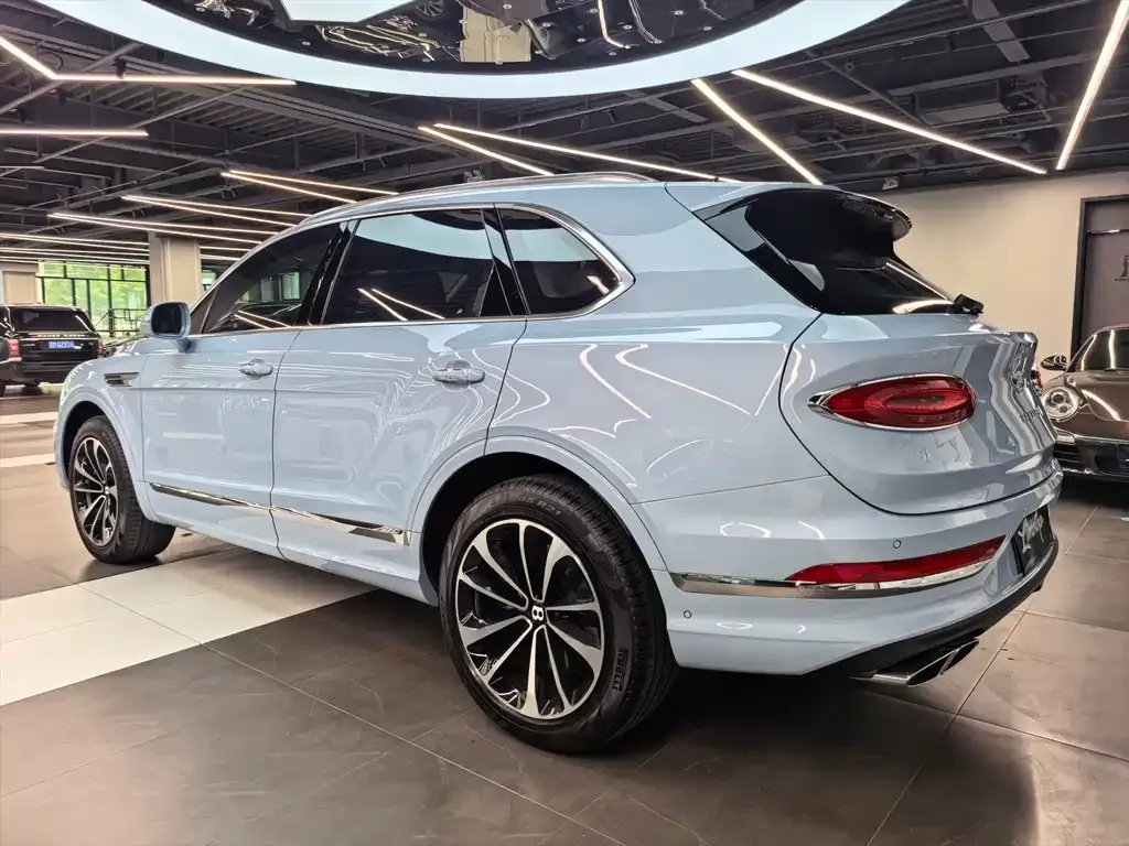 Bentley Bentayga — фото 5