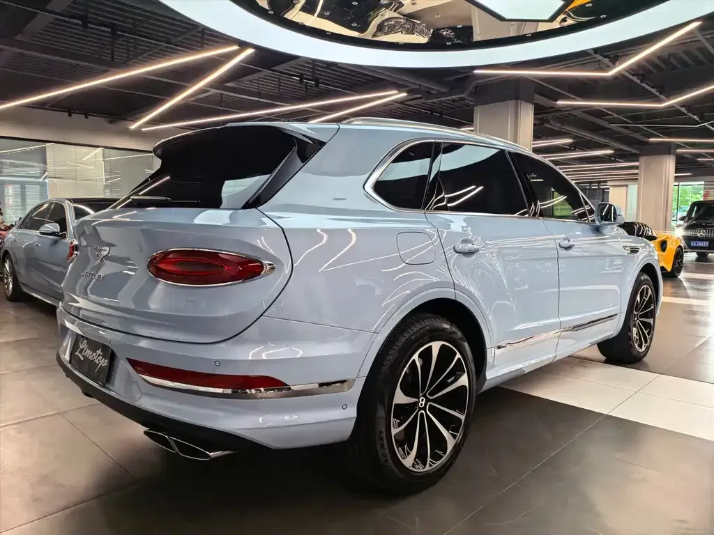 Bentley Bentayga — фото 7