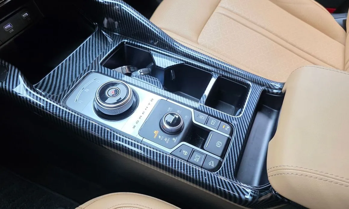Kia Sorento — фото 9