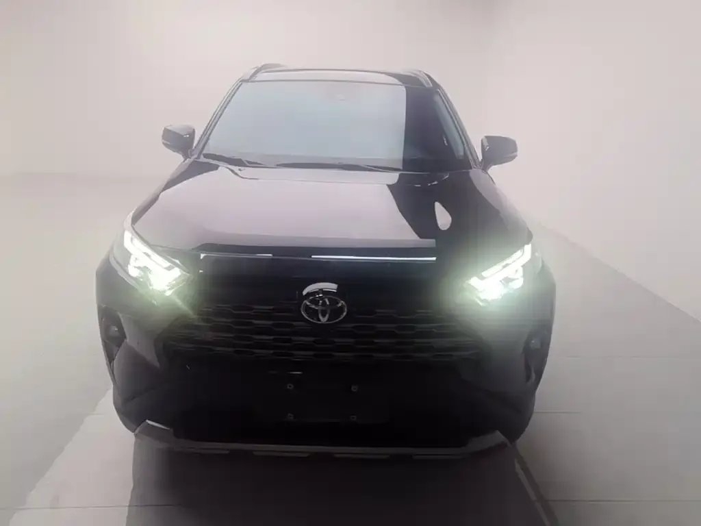 Toyota RAV4 — фото 4